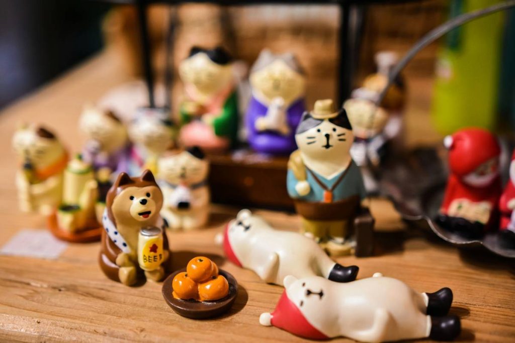 How to Choose & Style Home Decor Statues and Figurines That Actually Elevate Your Space