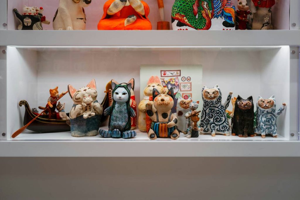 What’s the Real Value of Home Interior Figurines? More Than Just Dust Collectors