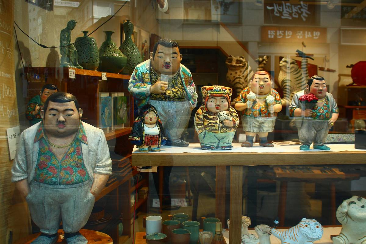Why Your Home Interiors and Gifts Figurines Should Tell a Story (Not Just Collect Dust)